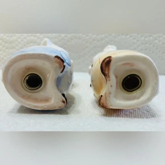 Vintage Pigs in basket salt & pepper shakers. - Picture 7 of 8